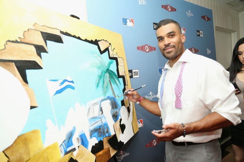 Tác phẩm nghệ thuật NFT của cựu cầu thủ bóng bầu dục Mỹ bán được 120.000 USD trên Async Art
