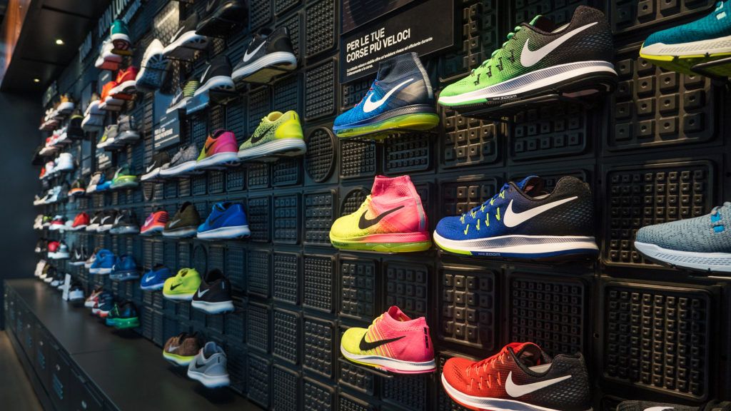 Thử mua giày Nike trên Lolli và được hoàn tiền bằng Bitcoin.