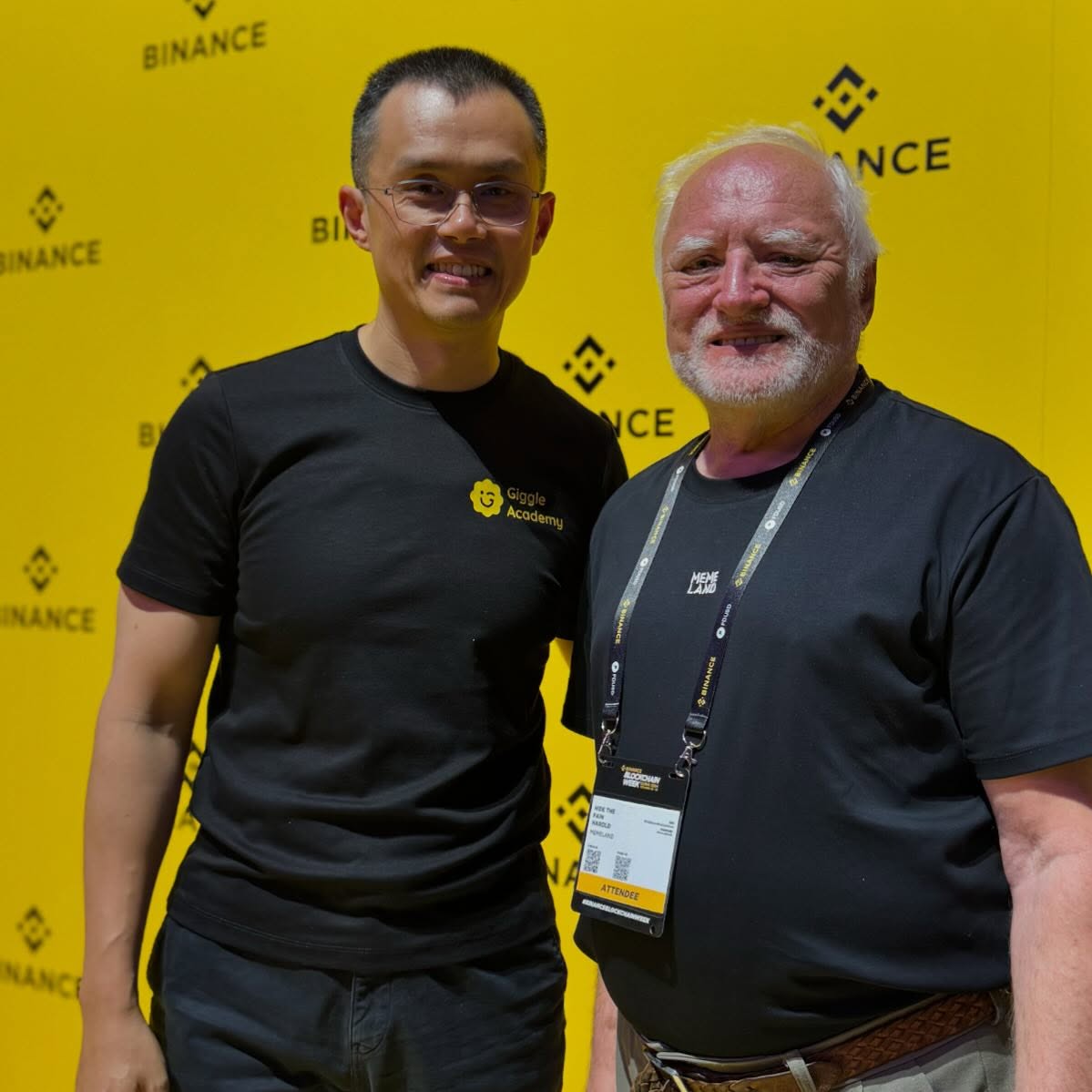 Hide the Pain Harold từng chụp chung với CZ tại Tuần lễ Blockchain Dubai